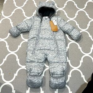 NEW Baby GAP Recycled Heavy Weight Puffer One-Piece Snowsuit Size 12-18 months